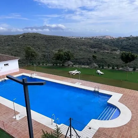 Bright And Quiet With A Pool Διαμέρισμα
