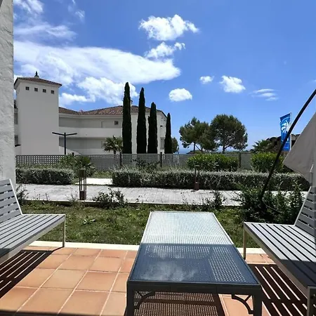 Bright And Quiet With A Pool Διαμέρισμα *